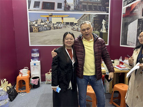 La fabbrica di intaglio di pietra di Xingyan celebra il successo a Xiamen Stone Fair 2025