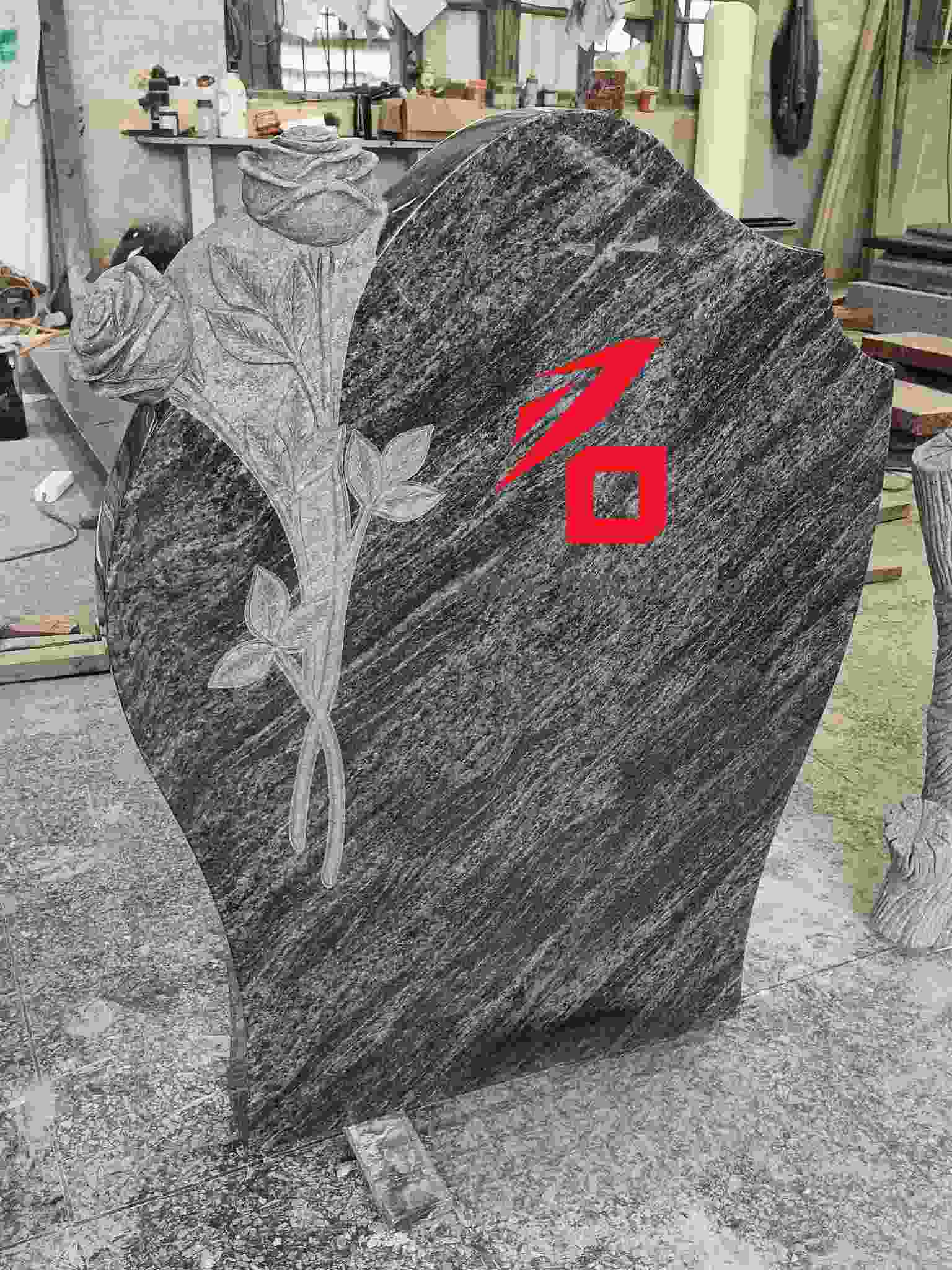 Lapide commemorativa della rosa a forma di cuore